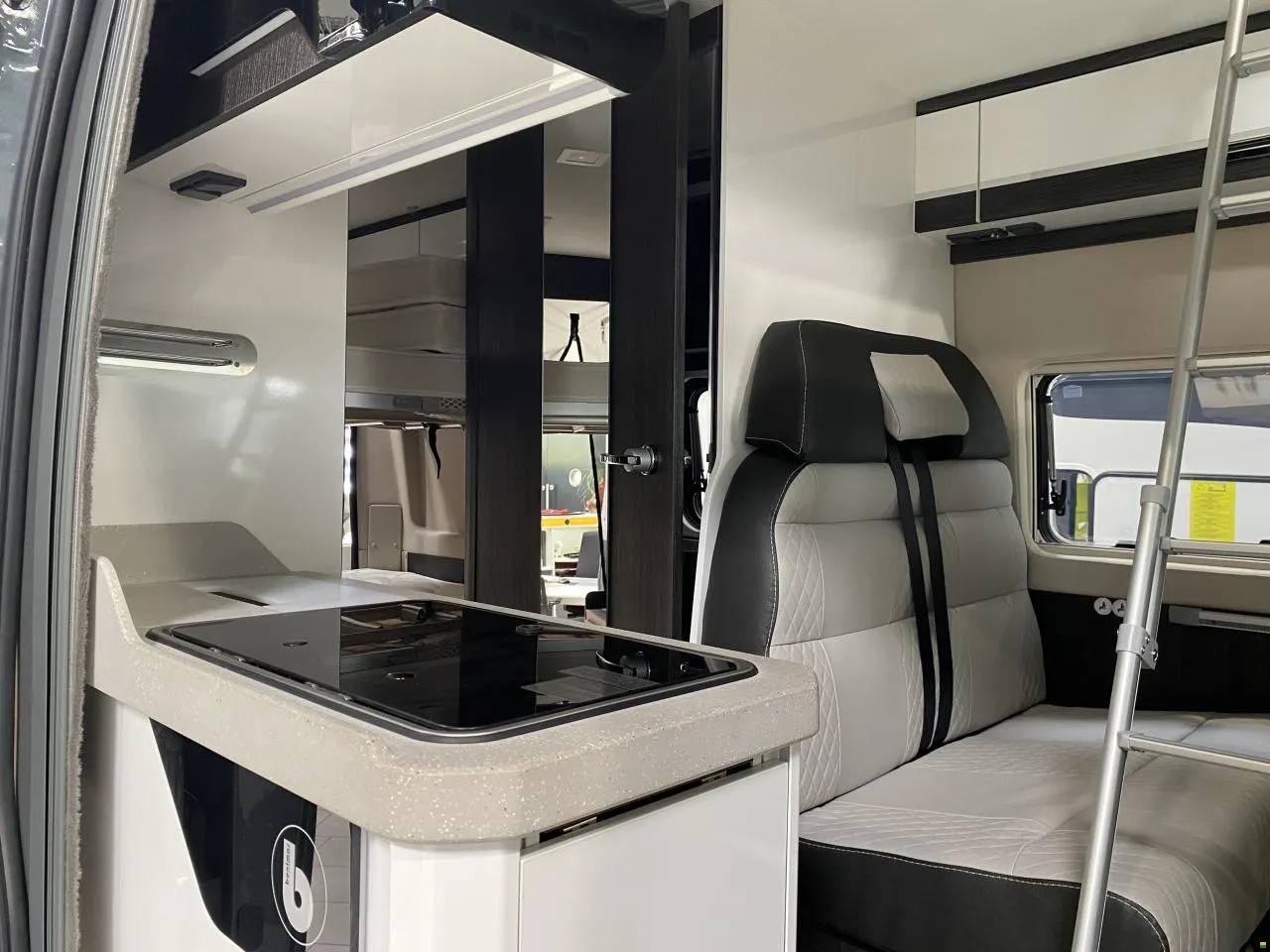 Van 2
